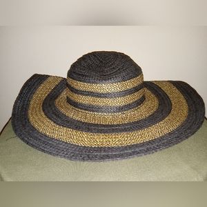 NWT Beach Hat Striped Black Tan Wicker Sun Hat New With Tags
